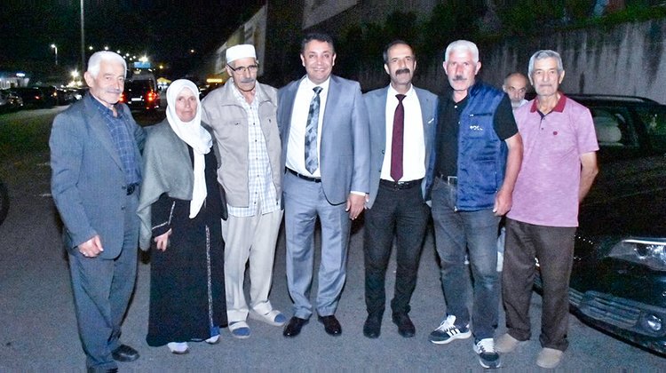 BAŞKANIMIZ İLE MHP İL BAŞKANIMIZ SAYIN METE KAYA KUTSAL TOPRAKLARDAN YURDA DÖNEN HACILARI KARŞILADI