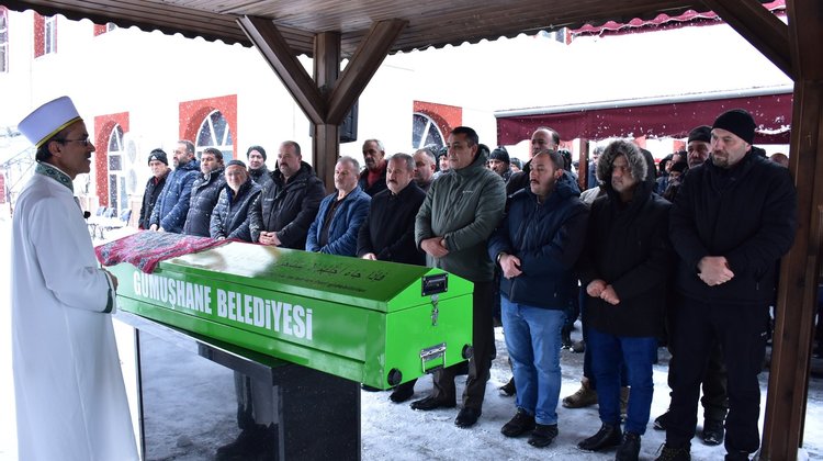 BAŞKANIMIZ, İLİMİZ AKTUTAN KÖYÜ SAKİNLERİNDEN ŞÜKRİYE BEKTAŞ'I EBEDİYETE UĞURLADI