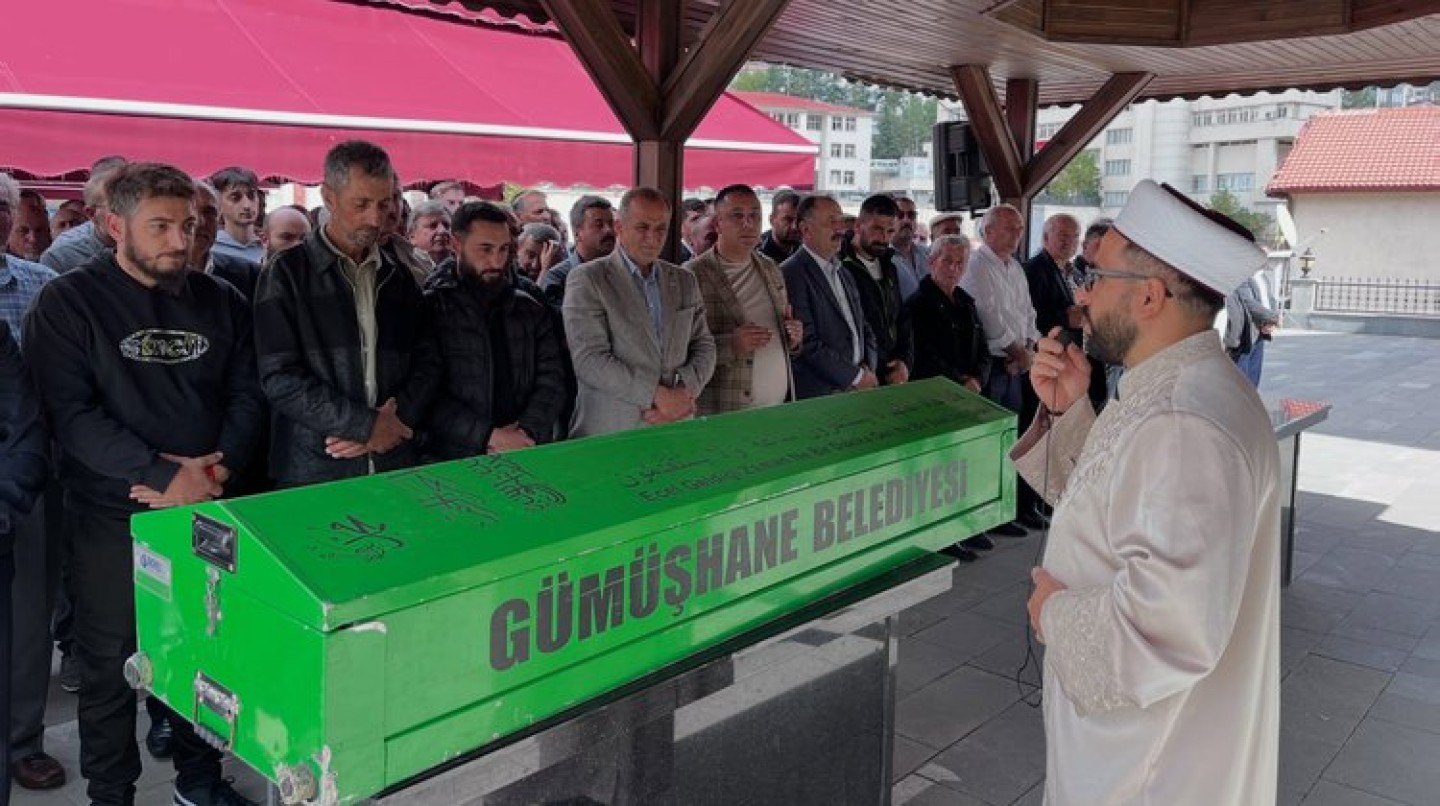 BAŞKANIMIZ, İLİMİZ ALEMDAR KÖYÜ SAKİNLERİNDEN ALAATTİN BERKER’İ EBEDİYETE UĞURLADI