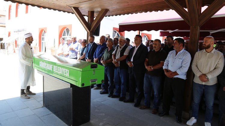 BAŞKANIMIZ, İLİMİZ KURTOĞLU KÖYÜ SAKİNLERİNDEN HAMİT SARI’YI EBEDİYETE UĞURLADI