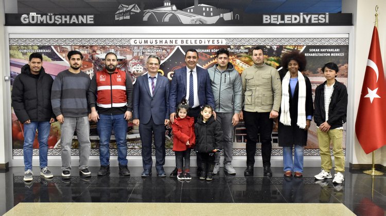 BAŞKANIMIZ, İLİMİZDE EĞİTİM GÖREN GÖÇMEN VATANDAŞLARIMIZI MAKAMIMIZDA AĞIRLADI