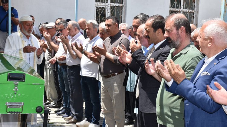 BAŞKANIMIZ, İSMAİL BOSTANCI'NIN CENAZE TÖRENİNE KATILDI