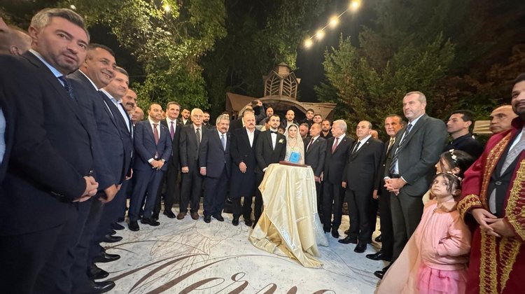 BAŞKANIMIZ, KÜRŞAT KÜÇÜK İLE MERVE AYYILDIZOĞLU’NUN DÜĞÜN MERASİMİNE KATILDI