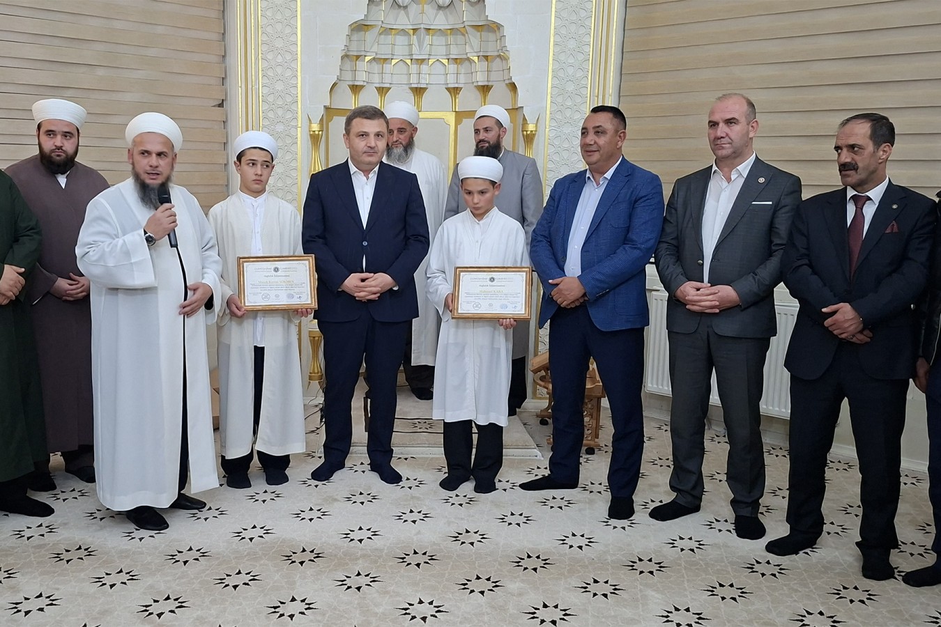BAŞKANIMIZ, MAHMUT EFENDİ KÜLLİYESİNDE DÜZENLENEN HAFIZLIK İCAZETİ PROGRAMI’NA KATILDI
