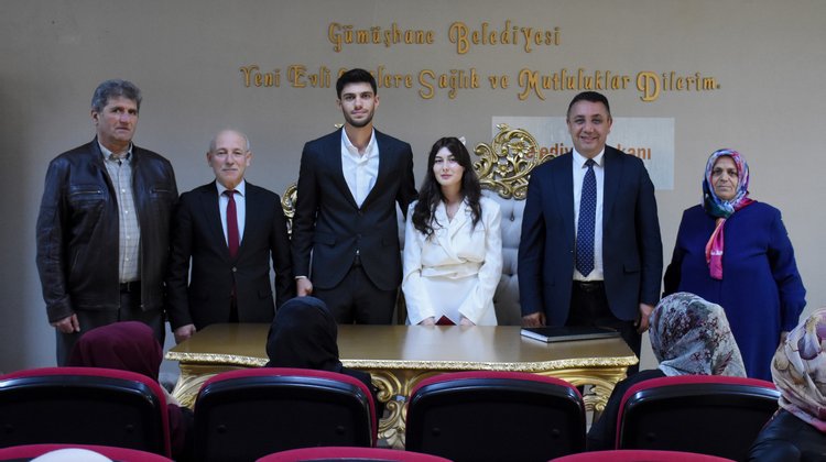 BAŞKANIMIZ, MELİSA SEYMEN VE MELİH TELLİ KARDEŞLERİMİZİN NİKÂH KATILDI
