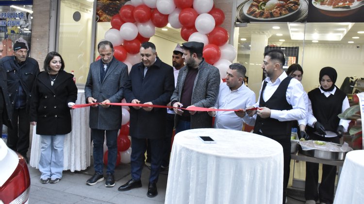 BAŞKANIMIZ, ÖZ DİYARBAKIR SOFRASI İŞLETMESİNİN AÇILIŞ KURDELESİNİ KESTİ