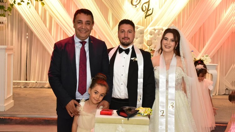 BAŞKANIMIZ, ŞEYMA COŞKUNOĞLU VE ZİYA KÖKSAL ÇİFTİNİN DÜĞÜN TÖRENLERİNE KATILDI