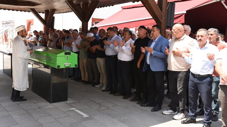 BAŞKANIMIZ, TORUL İLÇEMİZ GÜVEMLİ KÖYÜ SAKİNLERİNDEN HACI ELMAS ÇAKICI’YI EBEDİYETE UĞURLADI