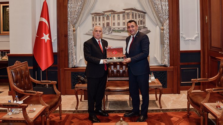 BAŞKANIMIZ, TRABZON VALİSİ SAYIN AZİZ YILDIRIM'I MAKAMINDA ZİYARET ETTİ