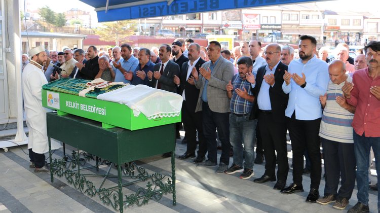 BAŞKANIMIZ, ÜLKÜCÜ ŞEHİDİMİZ FUAT ALTUN’UN KIYMETLİ ANNESİ EMRİYE ALTUN'U EBEDİYETE UĞURLADI