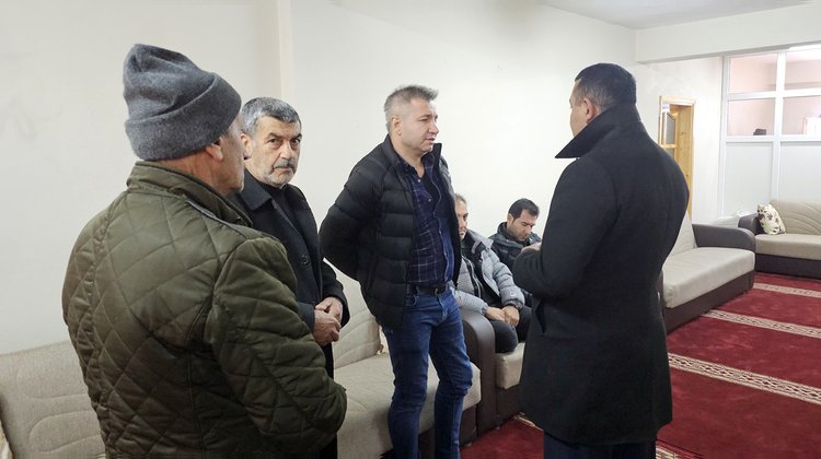 BAŞKANIMIZ, VEFAT EDEN OSMAN RAHMİ ÖZKAN’IN AİLESİ VE YAKINLARINA TAZİYE YERİNDE BULUNDU
