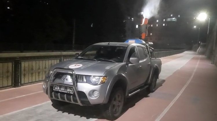 BELEDİYEMİZ EKİPLERİ, ŞEHİR GENELİNDE KANAL VE GÖLETLERİ DE DÜZENLİ OLARAK İLAÇLIYOR