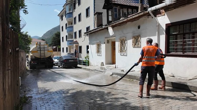BELEDİYEMİZDEN TEMİZLİK SEFERBERLİĞİ
