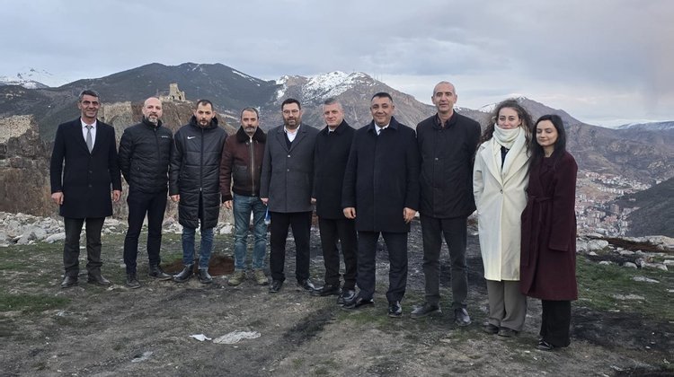 CANCA KALESİNDE SEYİR TERASI VE KAFE PROJESİNİ HAYATA GEÇİRMEK İÇİN ÇALIŞMALARIMIZ DEVAMA EDİYOR