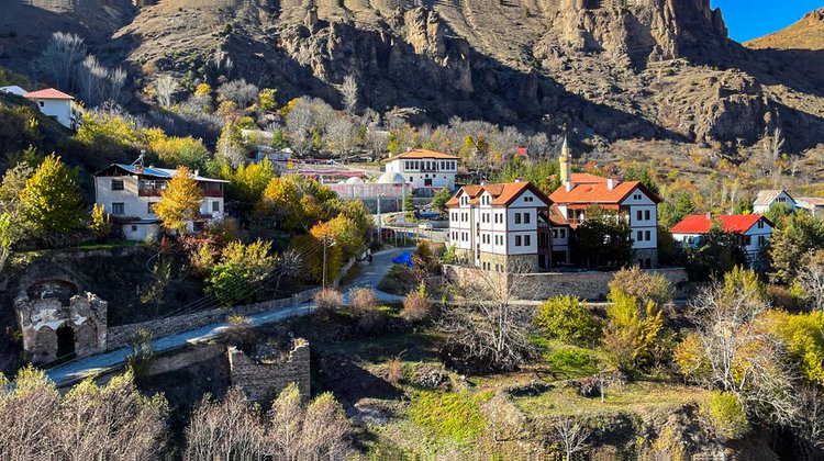 GÜMÜŞHANE KENT REHBERİ'NDE KASIM AYI GÜMÜŞHANE’NİN GÖZDE FOTOĞRAFI SEÇİLDİ