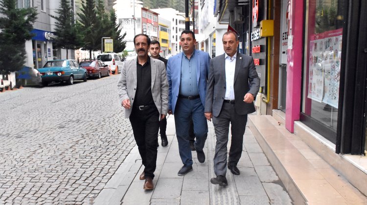 MİLLETVEKİLİMİZ SAYIN MUSA KÜÇÜK, İL BAŞKANIMIZ SAYIN METE KAYA İLE BİRLİKTE ESNAF VE VATANDAŞLARIMIZLA HASBİHAL ETTİ