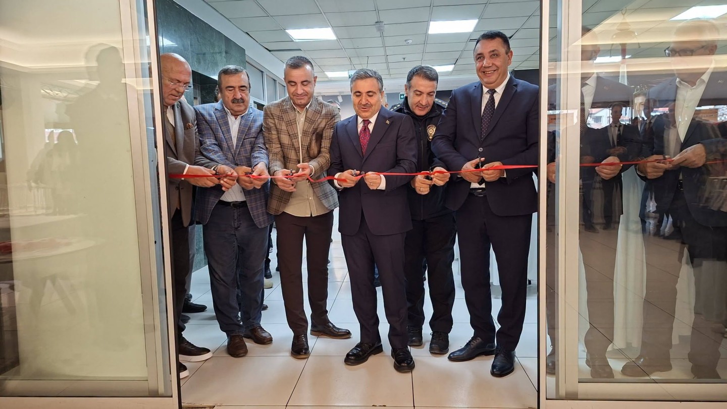 TALAT ÜLKER 3. KİTAP FUARI’NIN AÇILIŞ TÖRENİ GERÇEKLEŞTİRİLDİ
